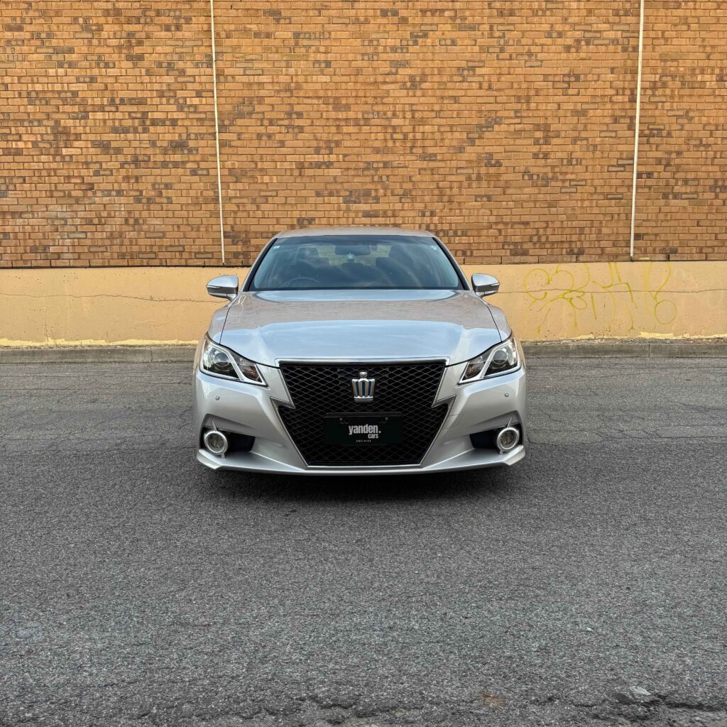 Toyota Crown Hybrid AWS210 Athlete S