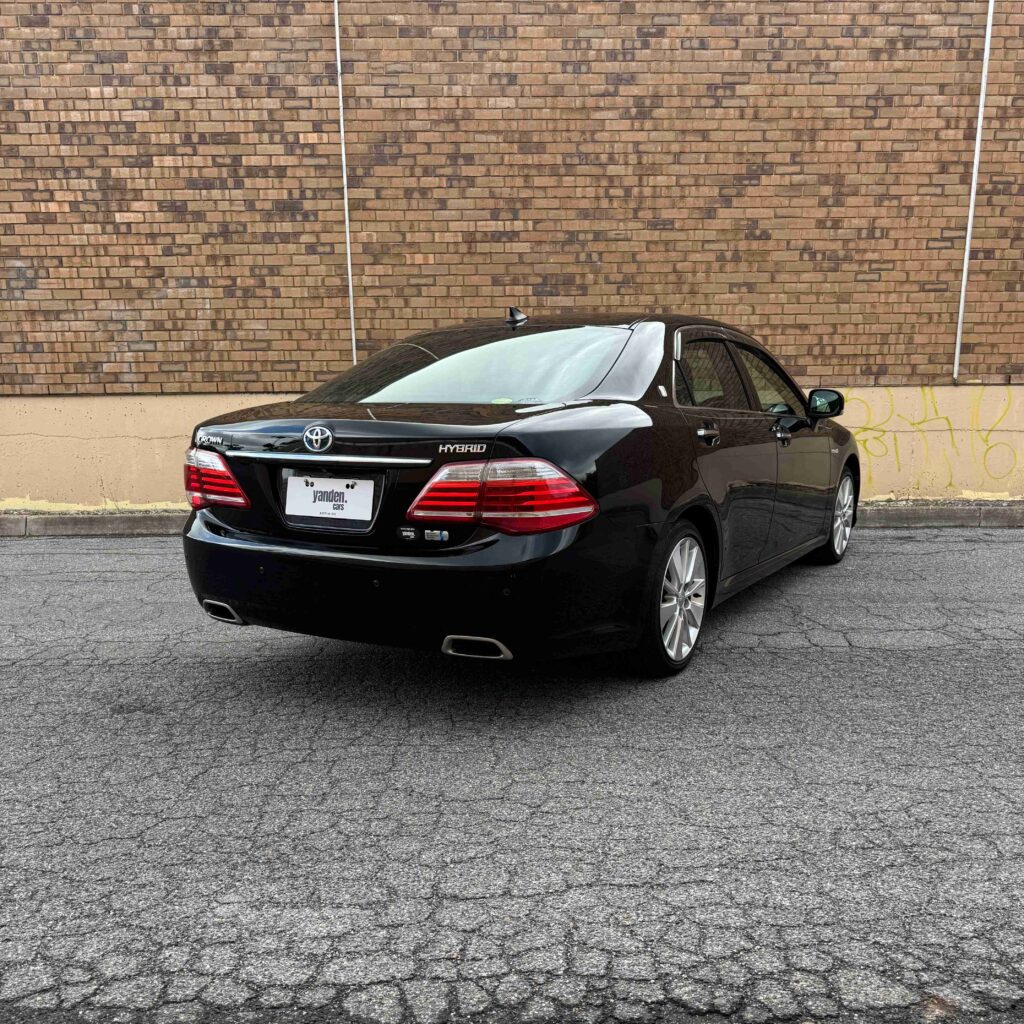 Toyota Crown GWS204 2012