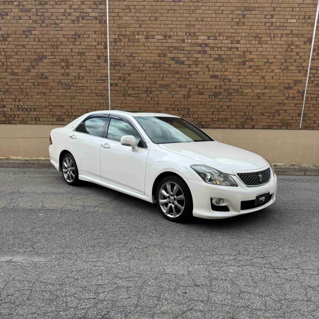 Toyota Crown Athlete GRS204