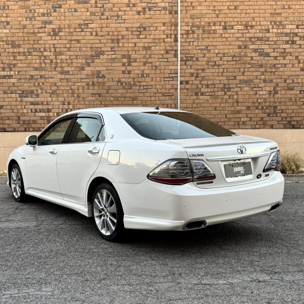 Toyota Crown Hybrid GWS204 G-PACKAGE