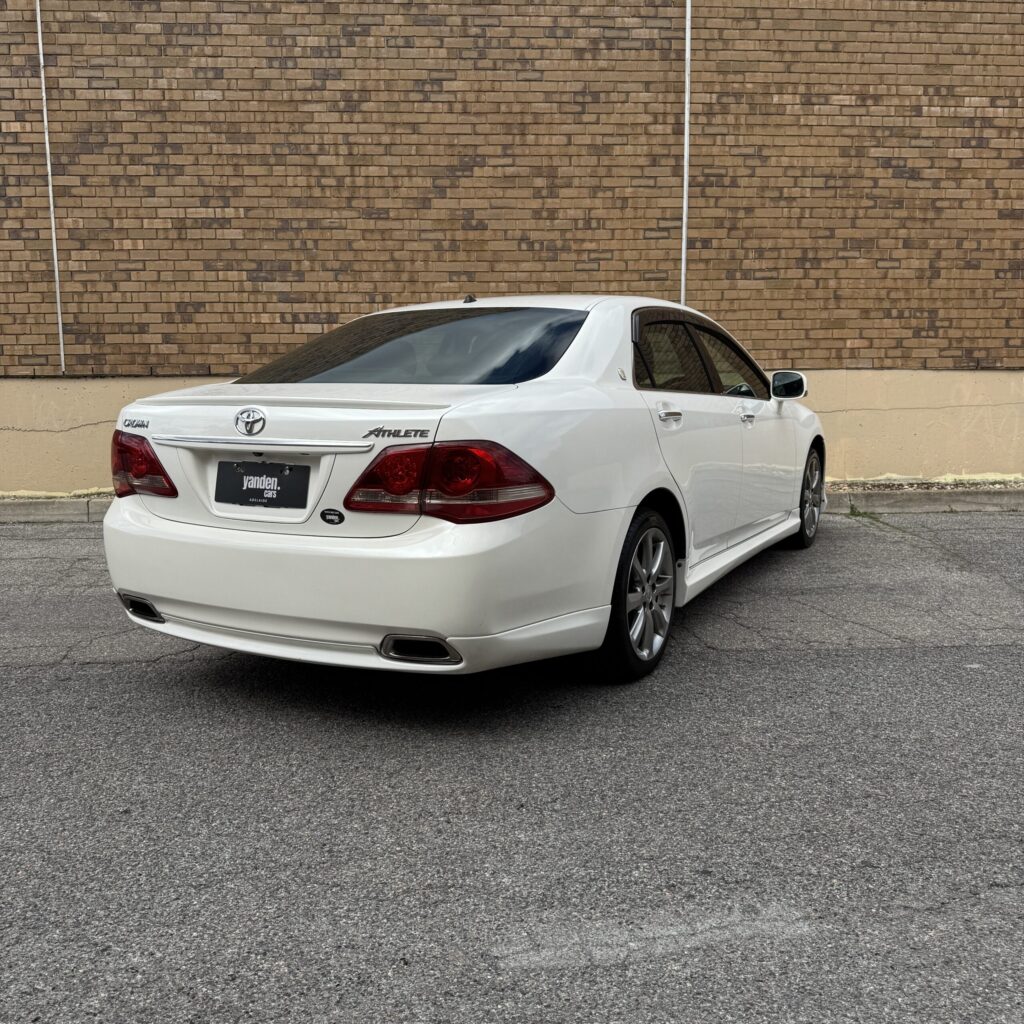 Toyota Crown Athlete GRS204 G Package