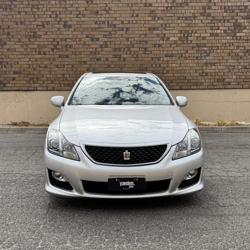 Toyota Crown GRS204 Athlete Anniversary Edition