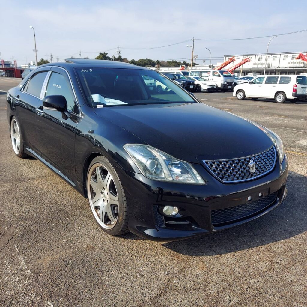 Toyota Crown GRS204 Athlete G-Package