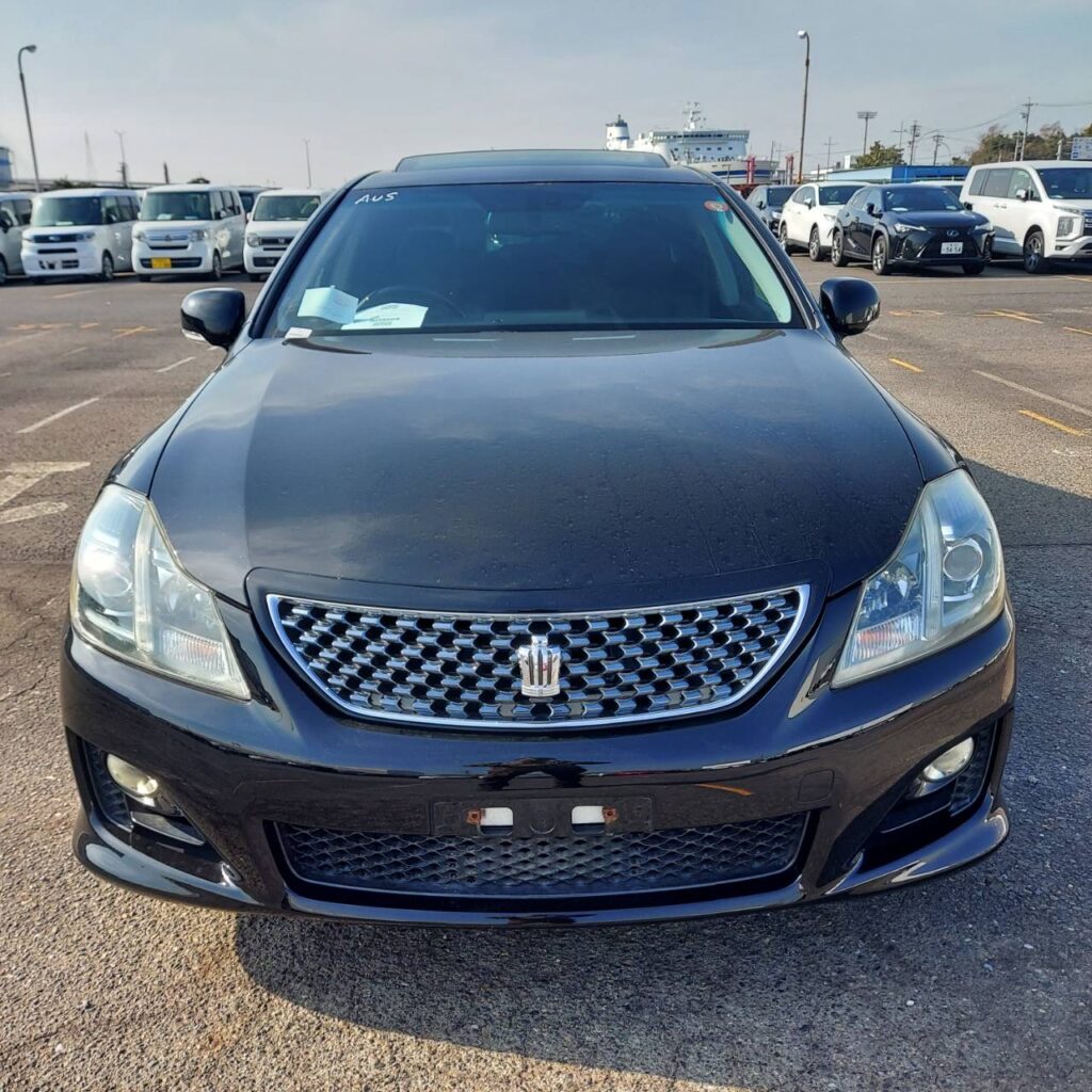 Toyota Crown GRS204 Athlete G-Package