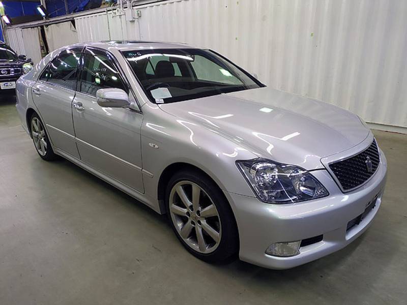 Toyota Crown GRS184 Athlete