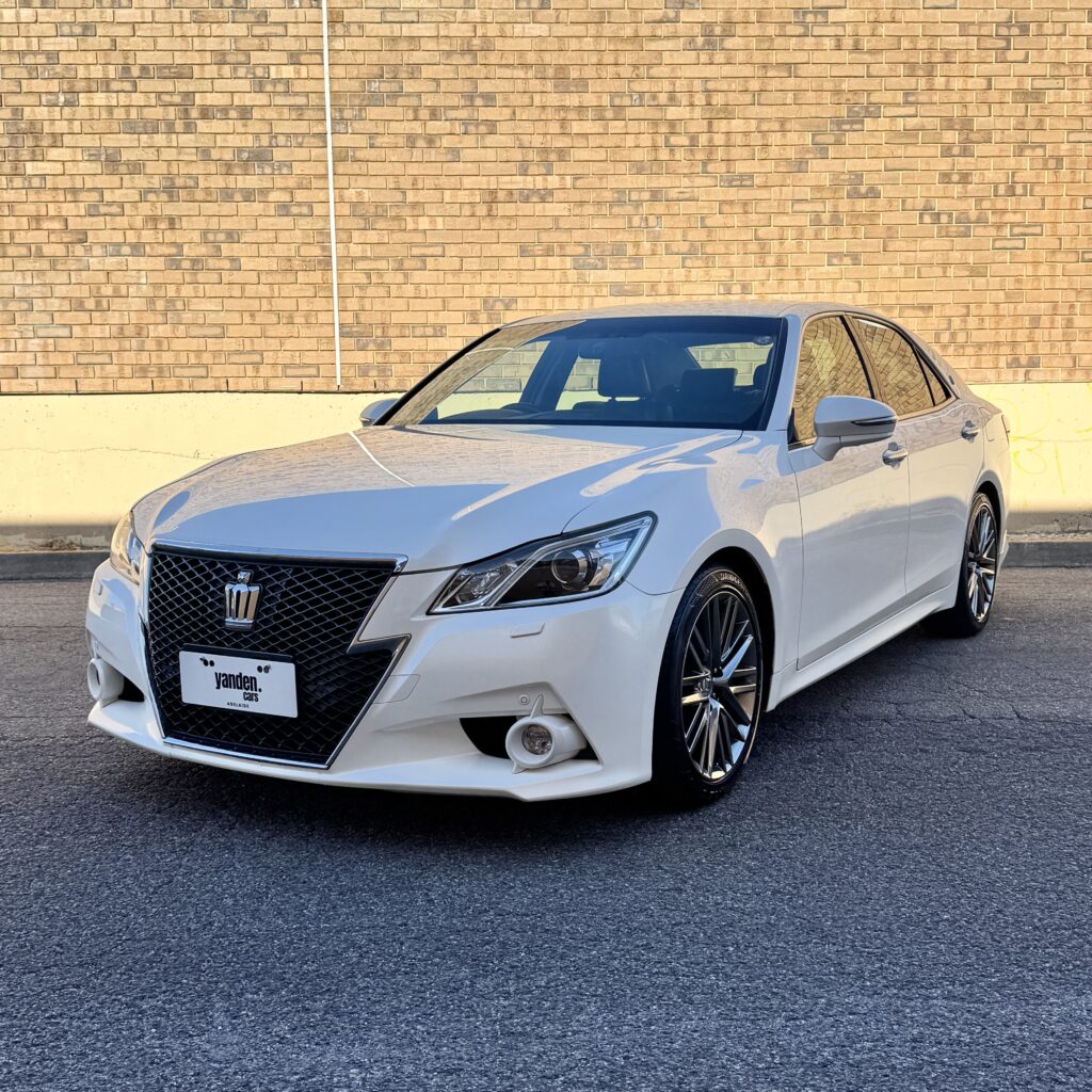 322358_Toyota Crown GRS214 Athlete G