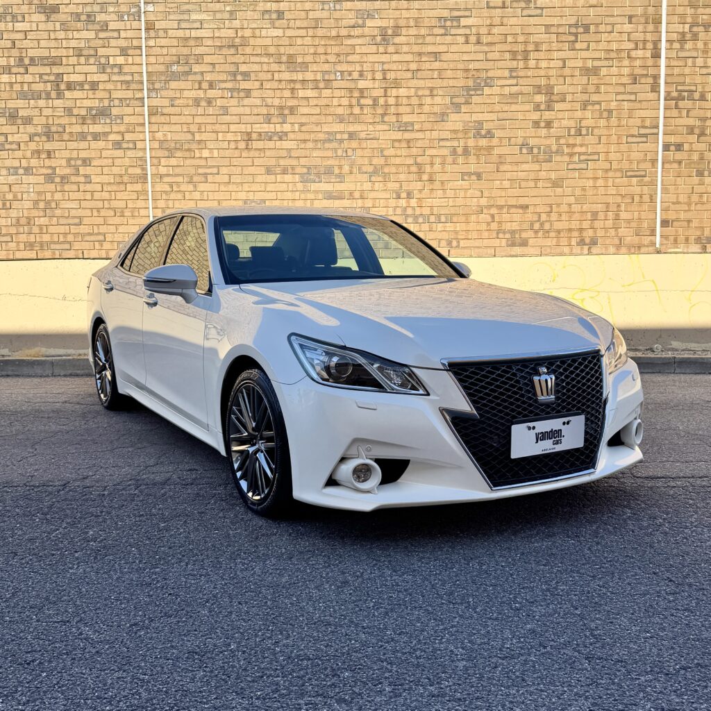 322358_Toyota Crown GRS214 Athlete G