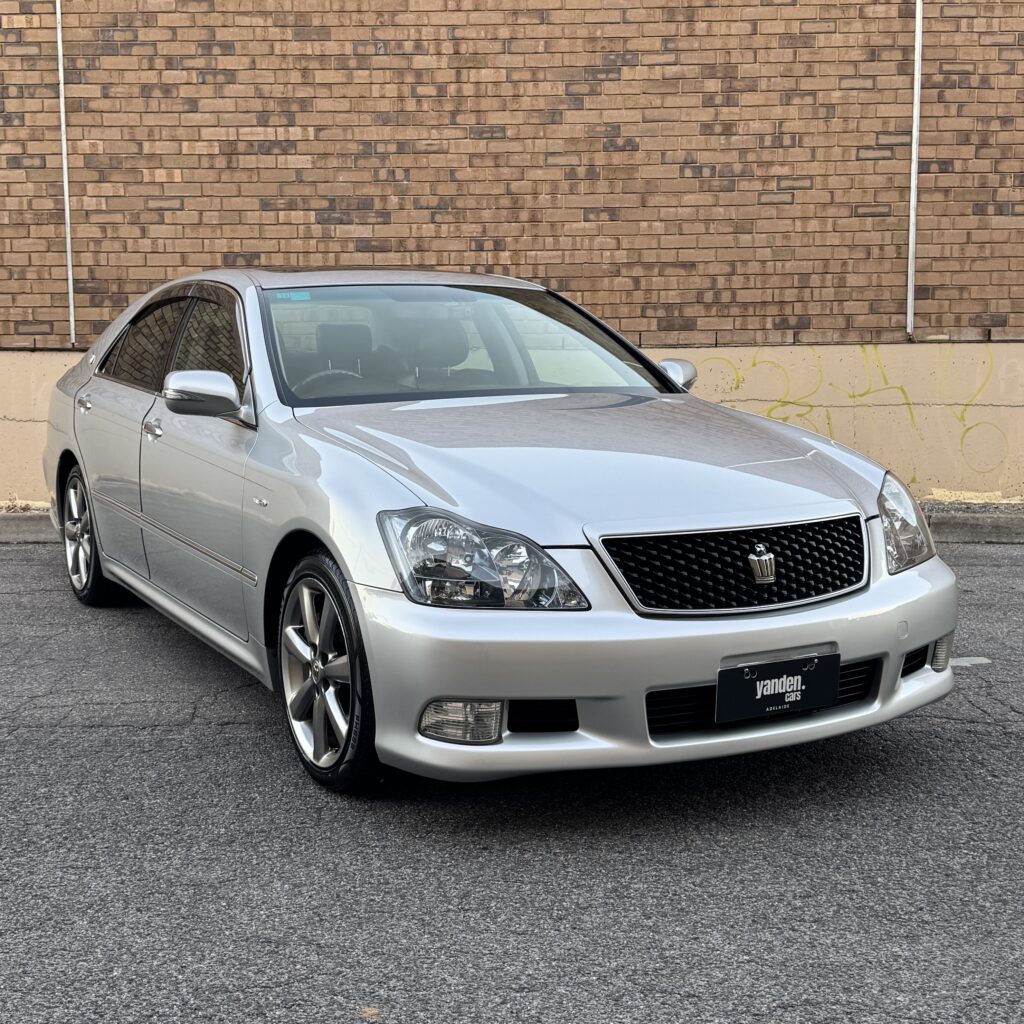 321891_TOYOTA CROWN GRS184 ATHLETE
