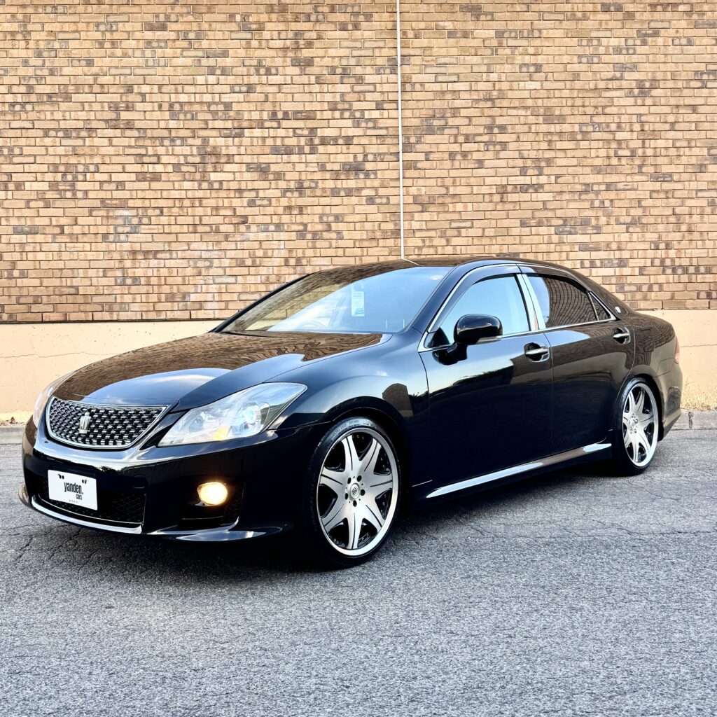 322195_Toyota Crown GRS204 Athlete Anniversary Edition