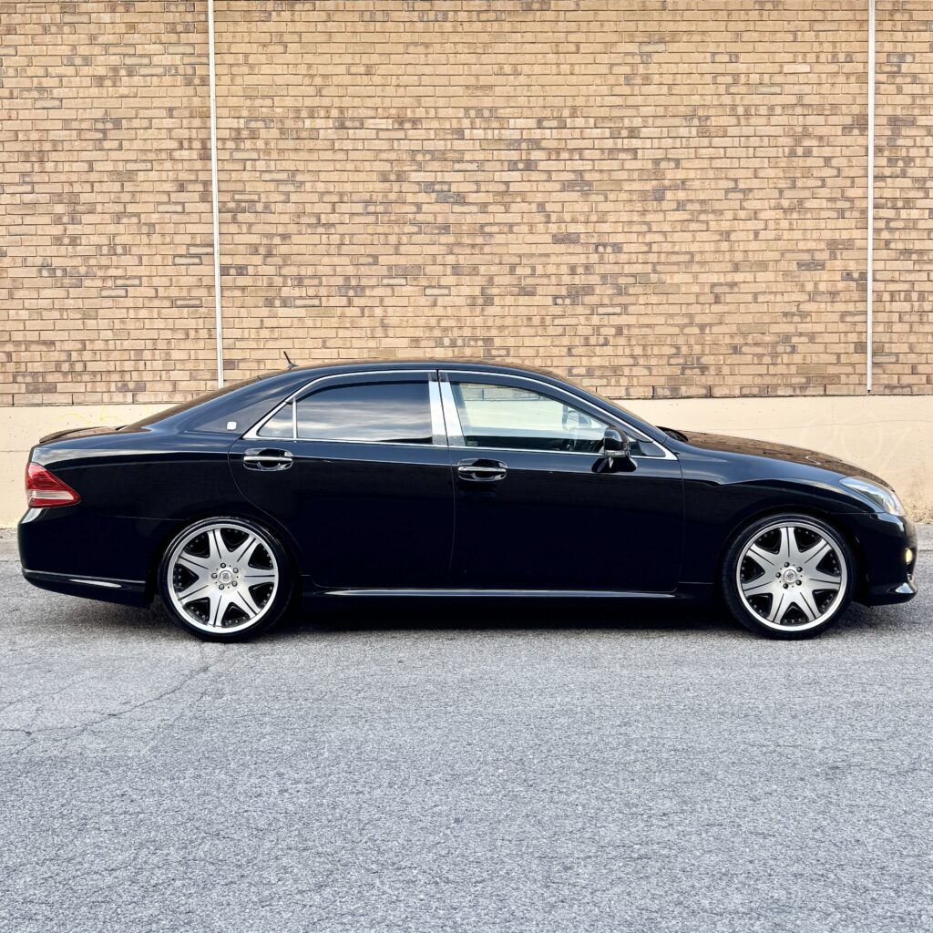 322195_Toyota Crown GRS204 Athlete Anniversary Edition