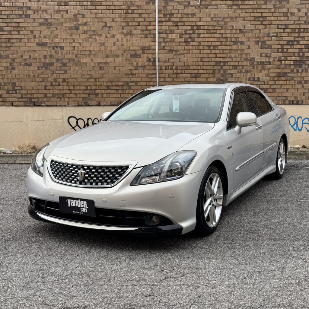 321924_Toyota Crown GRS204 Athlete G-Package