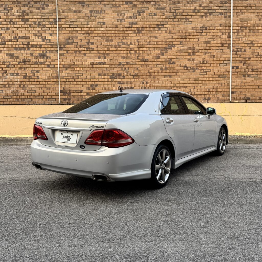 321798_Toyota Crown GRS204 Athlete