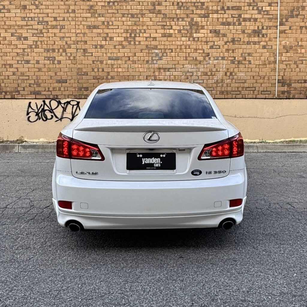 322607_LEXUS IS 350 GSE21