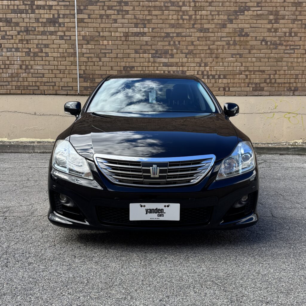 323144_Toyota Crown GWS204 HYBRID