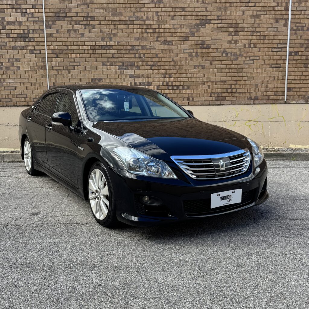 323144_Toyota Crown GWS204 HYBRID