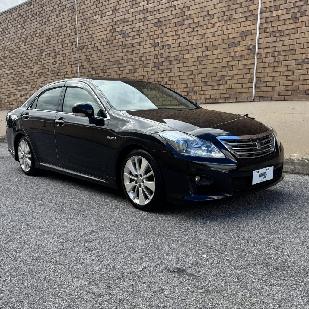 323144_Toyota Crown GWS204 HYBRID
