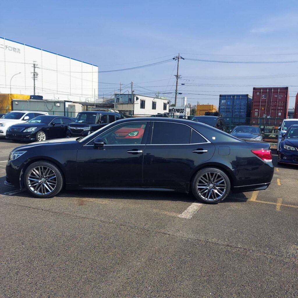 323126_TOYOTA CROWN GRS214 ATHLETE S
