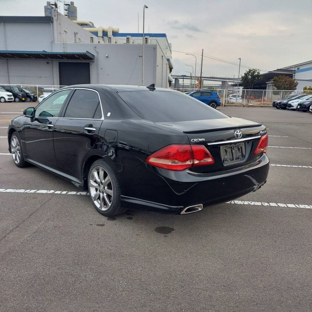 324346_TOYOTA CROWN GRS204 ATHLETE