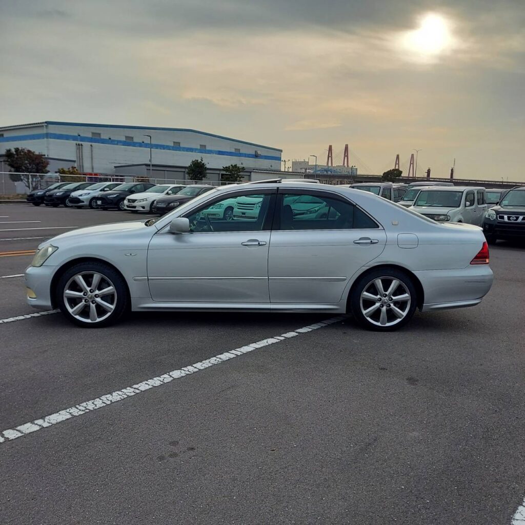 323934_TOYOTA CROWN GRS184 ATHLETE