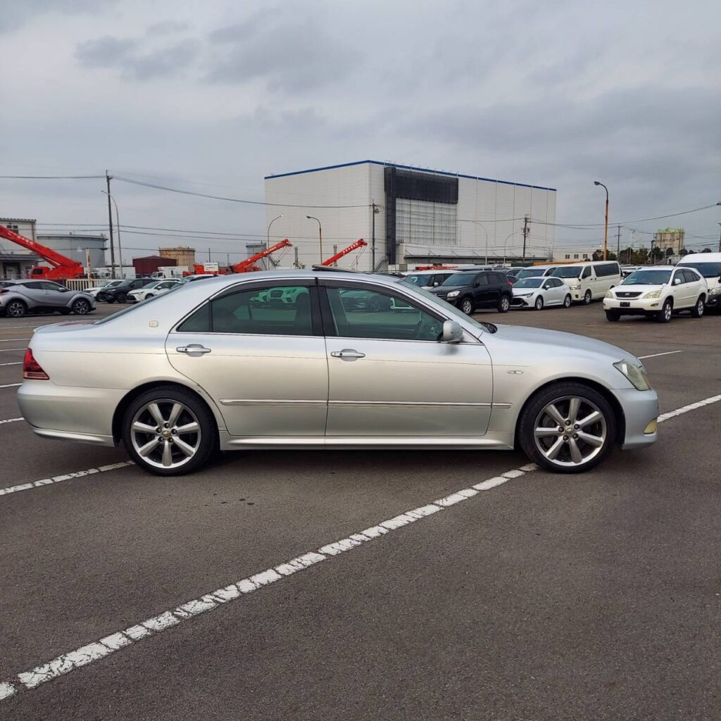 323934_TOYOTA CROWN GRS184 ATHLETE