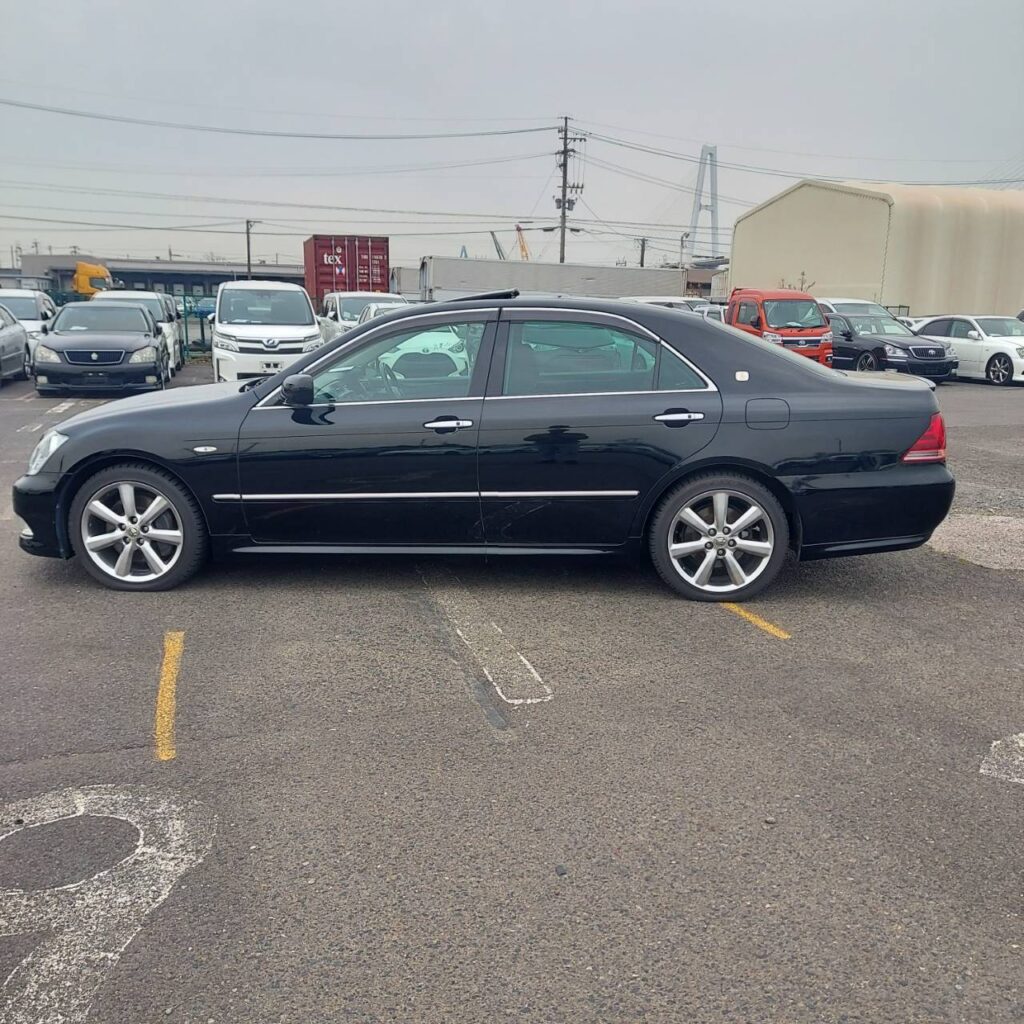 324556_TOYOTA CROWN GRS184 ATHLETE