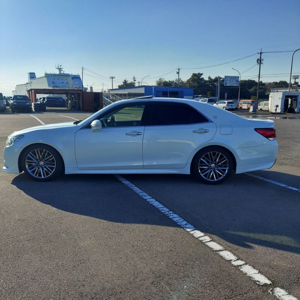 324631_TOYOTA CROWN GRS214 ATHLETE G