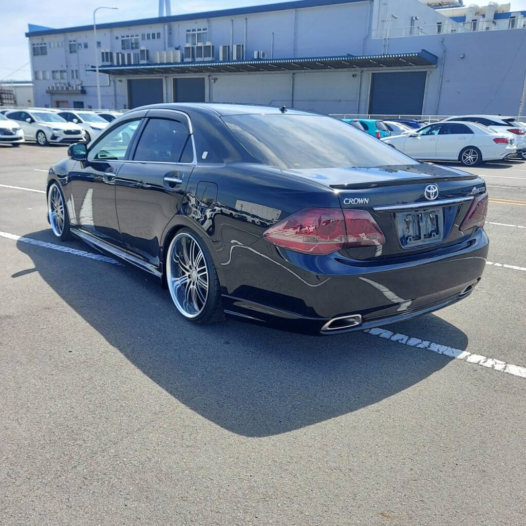 324337_TOYOTA CROWN GRS204 ATHLETE