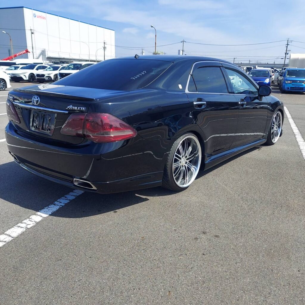 324337_TOYOTA CROWN GRS204 ATHLETE