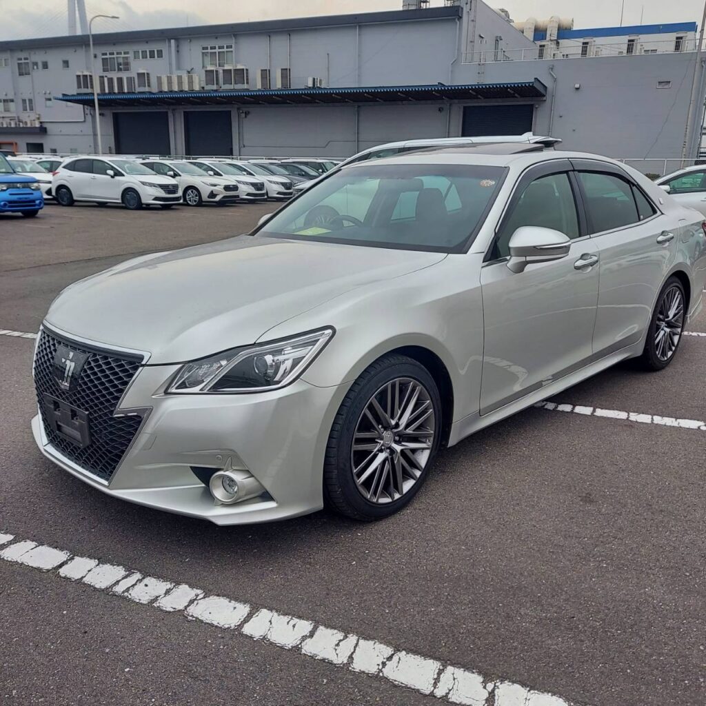 325824_TOYOTA CROWN GRS214 ATHLETE S