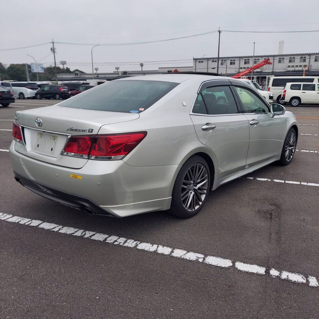 325824_TOYOTA CROWN GRS214 ATHLETE S