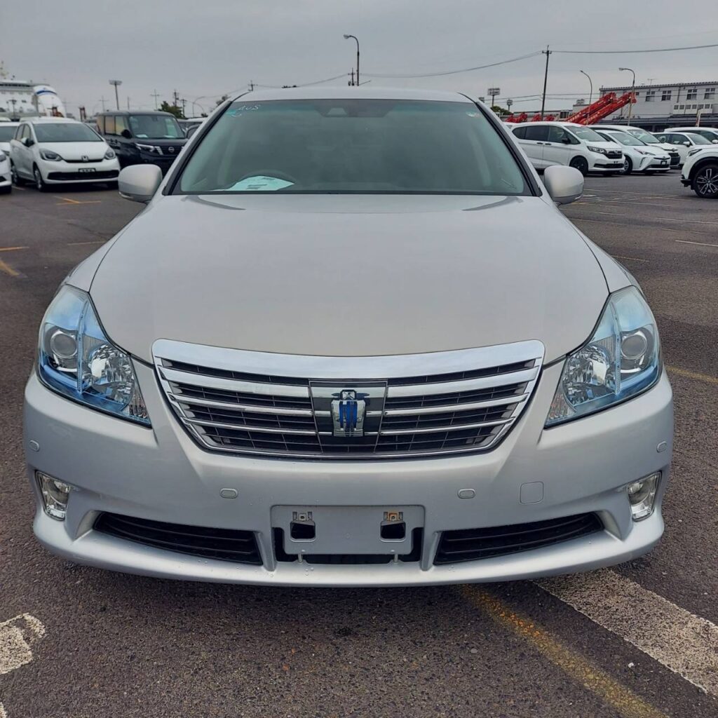 326118_TOYOTA CROWN HYBRID GWS204