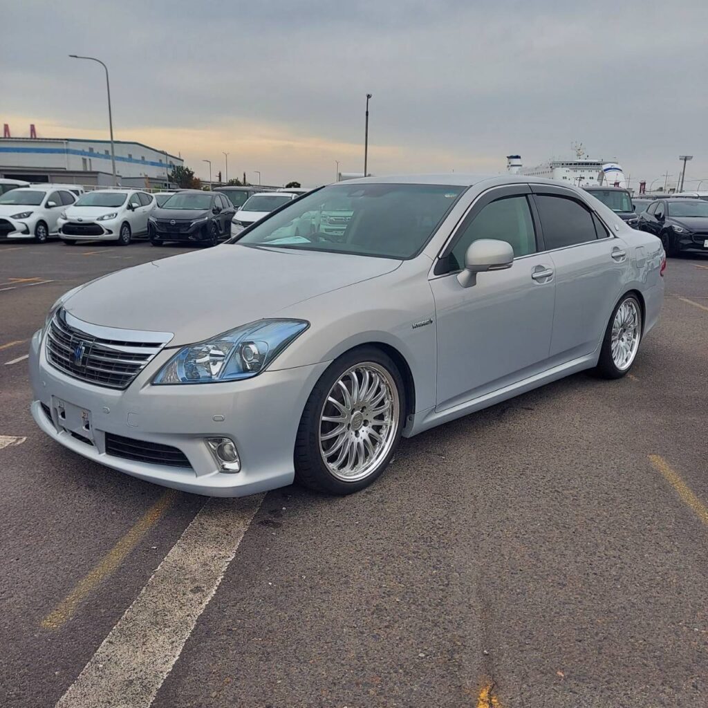 326118_TOYOTA CROWN HYBRID GWS204