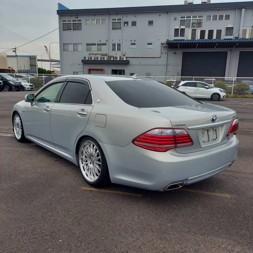 326118_TOYOTA CROWN HYBRID GWS204