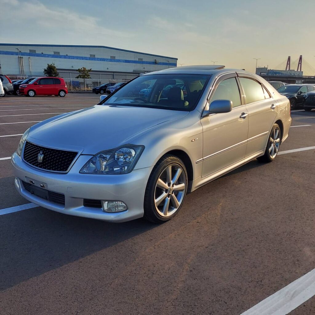 325866_TOYOTA CROWN GRS184 ATHLETE