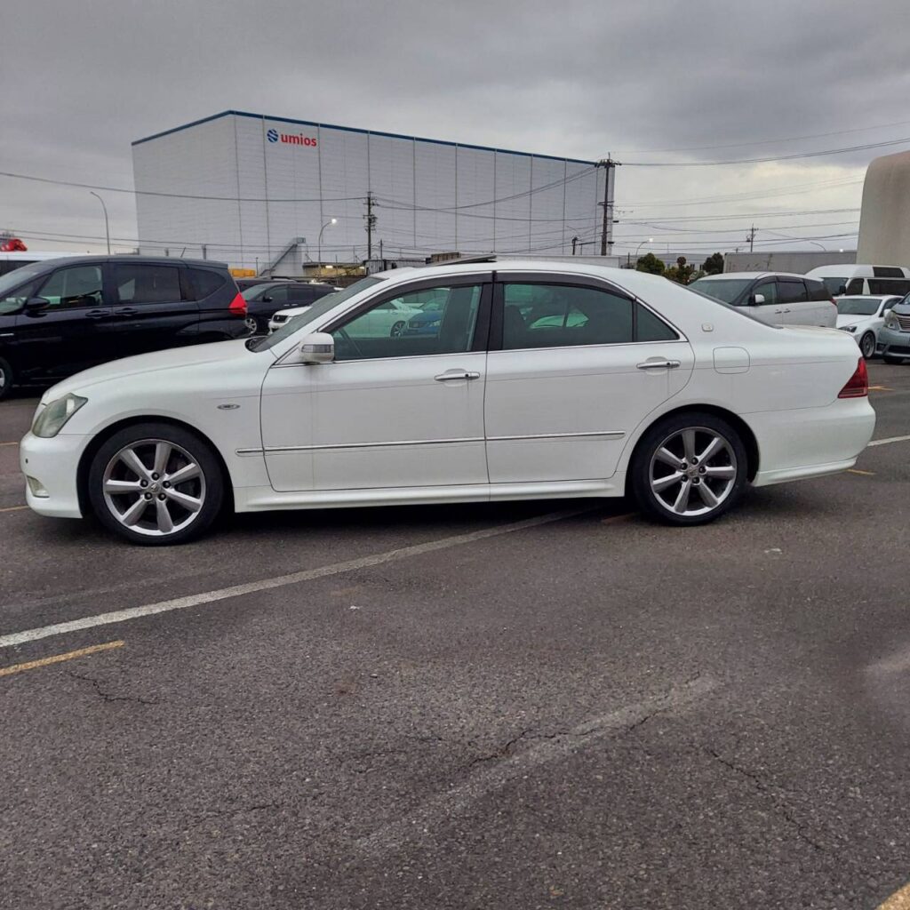 325362_TOYOTA CROWN GRS184 ATHLETE