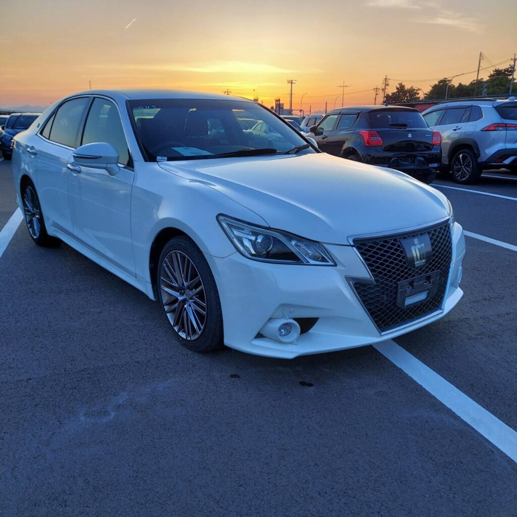 327380_TOYOTA CROWN GRS214 ATHLETE S
