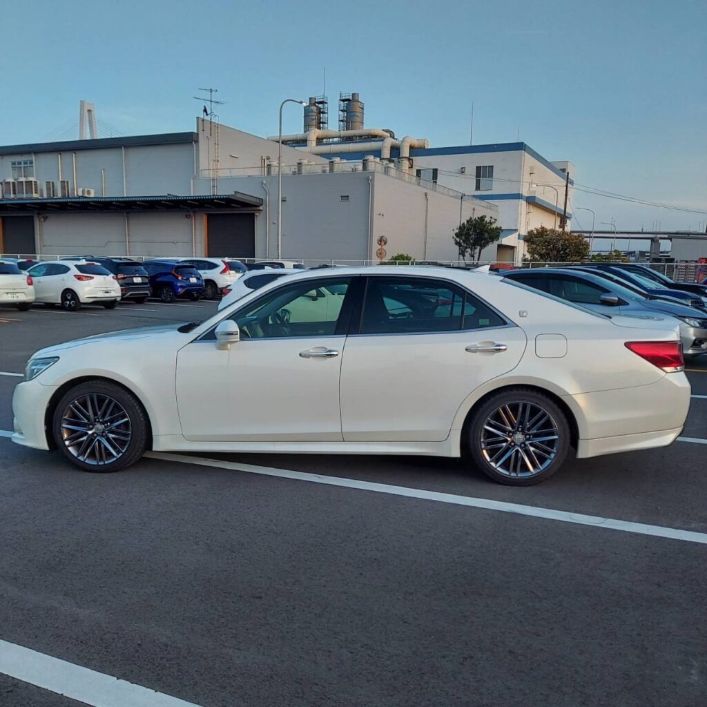 327380_TOYOTA CROWN GRS214 ATHLETE S