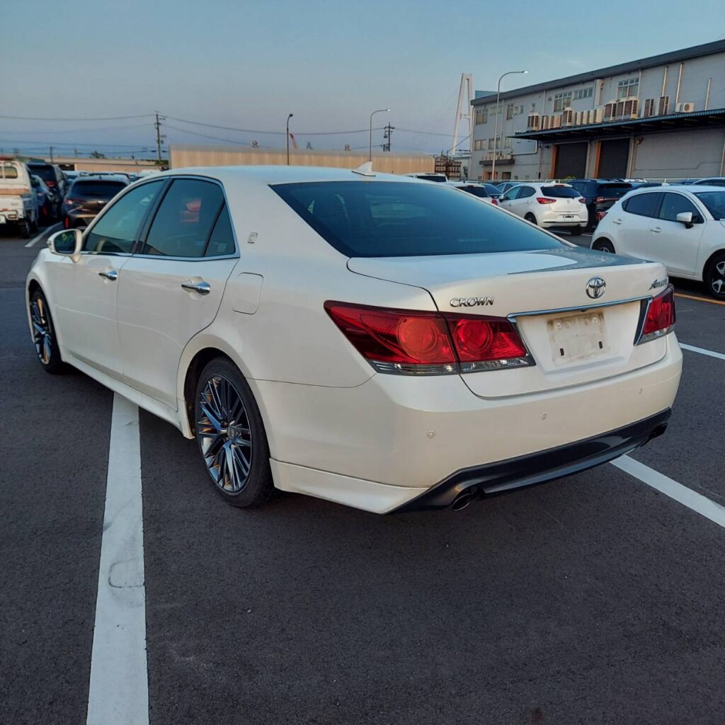 327380_TOYOTA CROWN GRS214 ATHLETE S