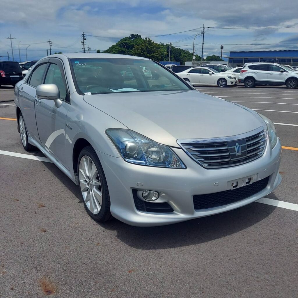 328983_TOYOTA CROWN HYBRID GWS204