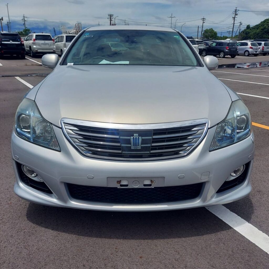328983_TOYOTA CROWN HYBRID GWS204