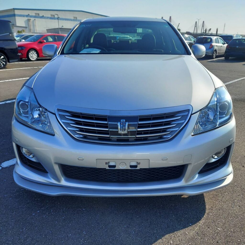 330694_TOYOTA CROWN HYBRID GWS204 TOMS STYLING - G PACKAGE
