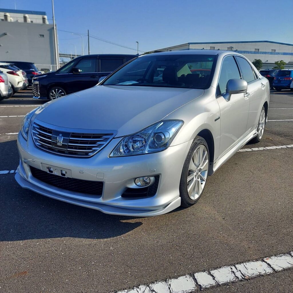 330694_TOYOTA CROWN HYBRID GWS204 TOMS STYLING - G PACKAGE