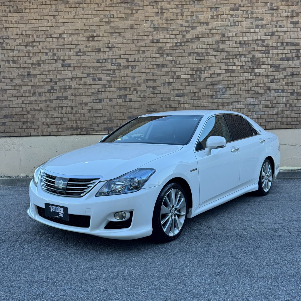 327295_TOYOTA CROWN  GWS204 HYBRID