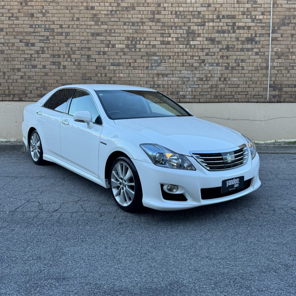 327295_TOYOTA CROWN  GWS204 HYBRID