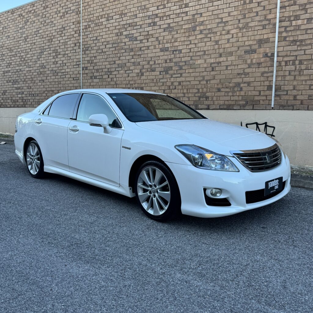 327295_TOYOTA CROWN  GWS204 HYBRID